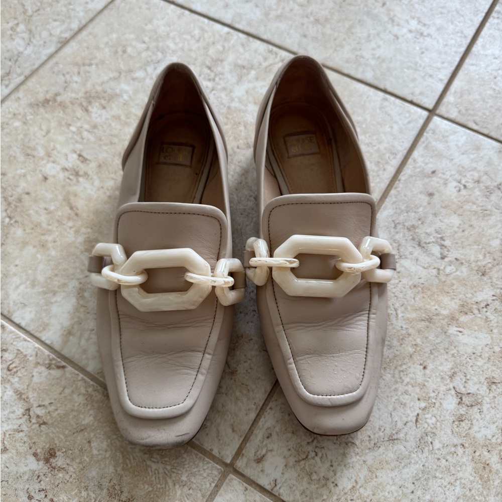 Louise et Cie Cream Loafers with Chain Accent